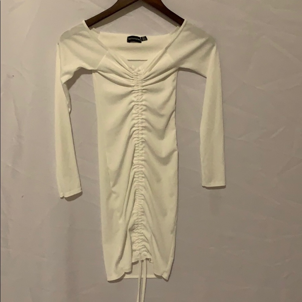 White bodycon dress